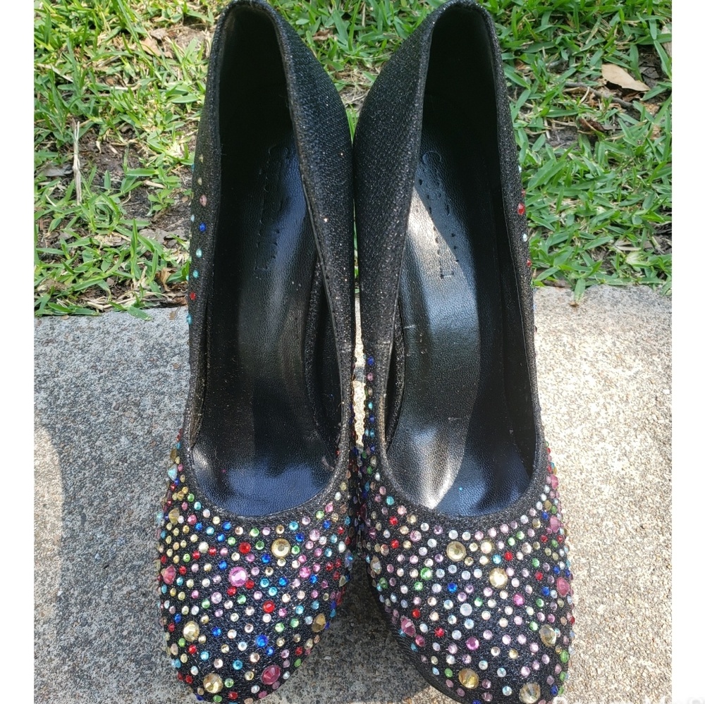 Heels - Picture 2 of 2